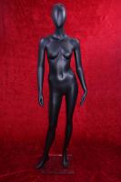 Weibliche Schaufensterpuppe faceless schwarz matt
