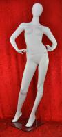 Weibliche Schaufensterfigur, faceless, matt wei�