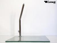 Glass plate with spike