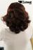 Braune, mittellange Frauenpercke mit Locken
