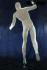 Schaufensterpuppe Schaufensterfigur mnnlich wei glnzend springend lachend Sportler