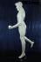 Schaufensterpuppe Schaufensterfigur mnnlich wei glnzend springend lachend Sportler