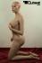 Schaufensterpuppe weiblich, erotische Pose, haut