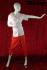 Weibliche Schaufensterpuppe / Mannequin faceless white shining