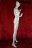 Weibliche Schaufensterpuppe / Mannequin faceless white shining