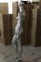 Weibliche Schaufensterpuppe, silber mit angewickeltem Arm