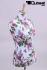 Weibliche Schneiderpuppe mit Blumenmuster und Holzgestell