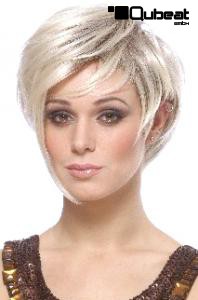 Blonde Percke, kurzes Haar