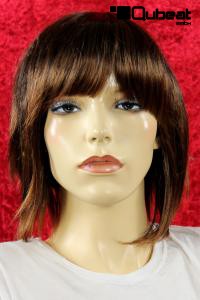 Braune Kurzhaarpercke mit stylischem Pony