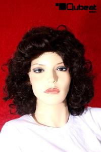Braune Mittellanghaarpercke mit groen Locken