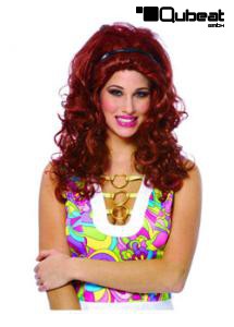 Dunkelrote Percke mit Locken
