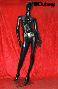 female mannequin black faceless