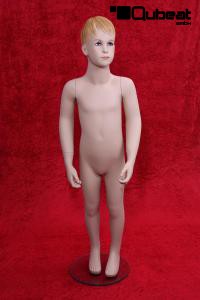 Kinderschaufensterpuppe m�nnlich in Hautfarben