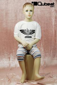 Mannequin Boy, sitting
