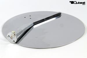 Round metal plate with spike