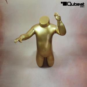 Schaufensterfigur Kind Schaufensterpuppe kopflos kniend gold Baby Mannequin