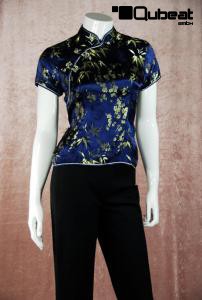 Schaufensterpuppe Schaufensterfigur kopflos weiblich glnzend wei Mannequin