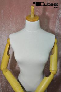 Schneiderpuppe mit beweglichen Armen