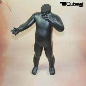 Schwarze Schaufensterfigur, Kind
