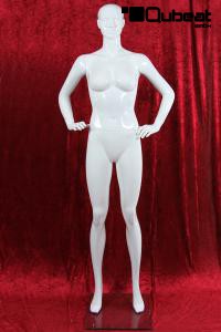 Weibliche Schaufensterfigur wei glnzend Schaufensterpuppe Mannequin