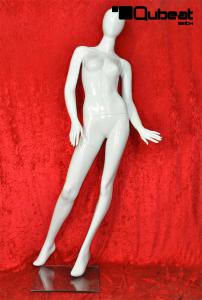 Weibliche Schaufensterfigur wei shining faceless