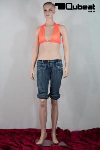 Weibliche Schaufensterpuppe / Mannequin