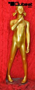 Weibliches Schaufensterpuppenkind gold