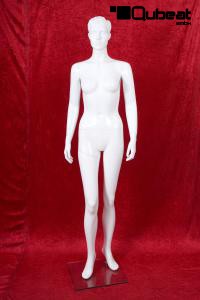 Wei glnzende Schaufensterfigur weiblich